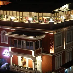 hotel-boutique-restaurant-gloria.hotels-in-tirana.com/